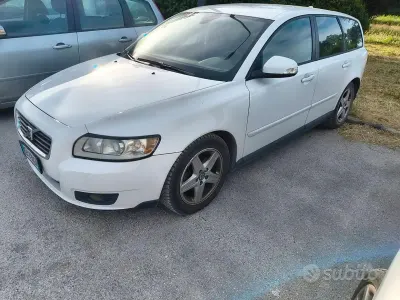 Usata Volvo V50 109 CV (80 kW) 2010 Bianco Station wagon