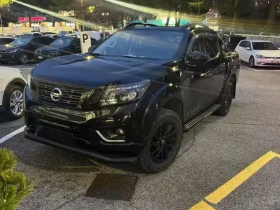 Usata Nissan Navara 190 CV (139 kW) 2019 Nero Pick-up