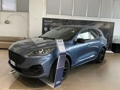 Usata Ford Kuga ST-Line X 224 CV (164 kW) 2023 Chrome blue SUV