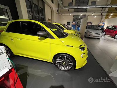 Usata Abarth 500 114 kW (155 CV) 2023 Giallo Berlina