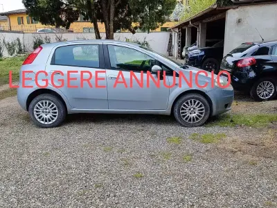 Usata Fiat Grande Punto Dynamic 77 CV (56 kW) 2008 Grigio Utilitaria