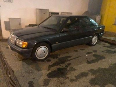 Usata Mercedes 190 109 CV (80 kW) 1991 Marrone Berlina