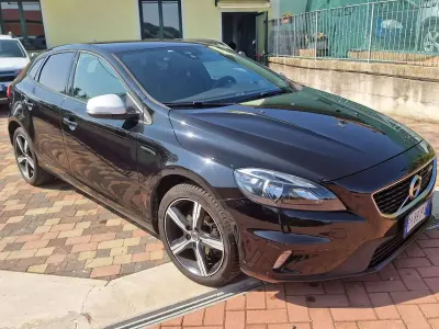 Usata Volvo V40 Kinetic 120 CV (88 kW) 2017 Other Berlina