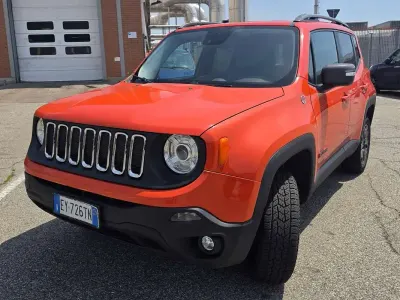 Usata Jeep Renegade Trailhawk 170 CV (125 kW) 2015 Arancione SUV