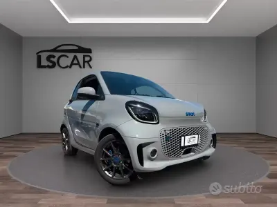 Usata Smart ForTwo Coupé 41 kW (56 CV) 2021 Grigio Utilitaria