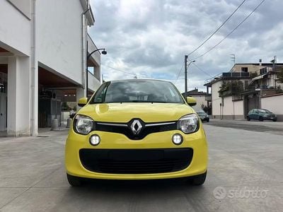Usata Renault Twingo SE 70 CV (51 kW) 2015 Giallo Utilitaria