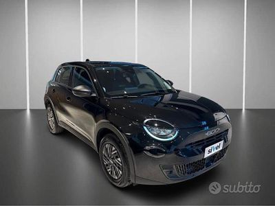 Usata Fiat 600 100 CV (73 kW) 2024 Nero SUV