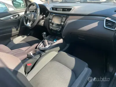 Usata Nissan Qashqai N-Connecta 116 CV (85 kW) 2017 Grigio SUV