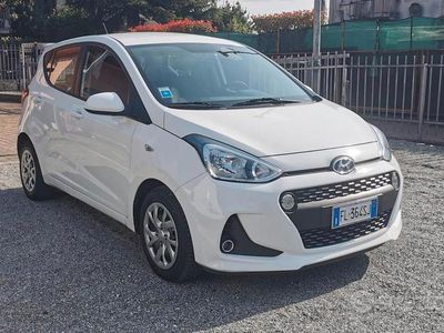 Usata Hyundai i10 69 CV (50 kW) 2017 Bianco Utilitaria