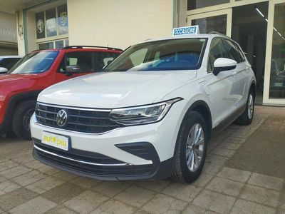 Usata VW Tiguan Life 149 CV (109 kW) 2023 Bianco SUV