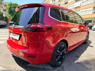 Usata Opel Zafira Tourer Cosmo 170 CV (125 kW) 2016 Rosso Monovolume