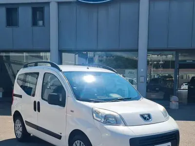 Usata Peugeot Bipper Style 75 CV (55 kW) 2015 Bianco Monovolume