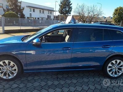 Nuova Skoda Superb Style 2025 Blu Station wagon