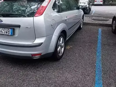 Occasion Ford Focus 109 PK (80 kW) 2005 Grijs Sedan