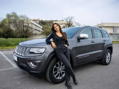 Usata Jeep Grand Cherokee Laredo 190 CV (139 kW) 2014 Grigio SUV