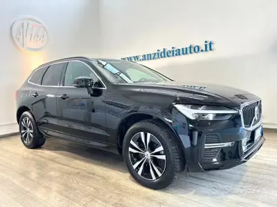 Usata Volvo XC60 Momentum 197 CV (144 kW) 2021 Nero SUV