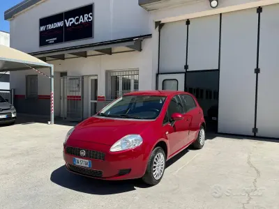 Occasion Fiat Grande Punto 69 ch (50 kW) 2009 Rouge Citadine