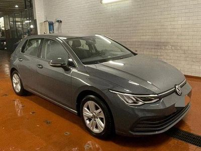 Grigio scuro Usata 2021 VW Golf Life Berlina | 18.490 € (Buon prezzo)