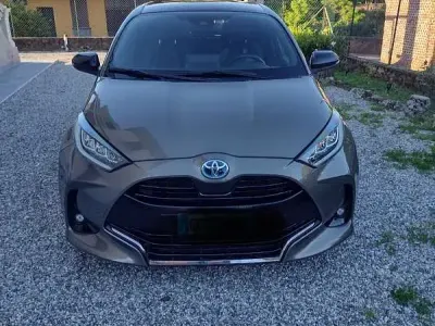Usata Toyota Yaris Hybrid
