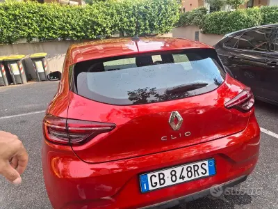 Usata Renault Clio V 101 CV (74 kW) 2020 Rosso Berlina