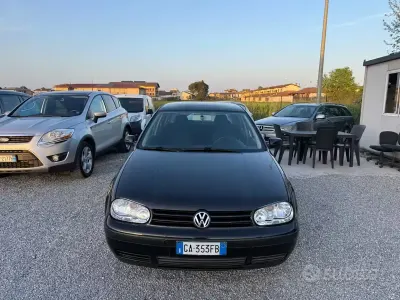 Usata VW Golf IV 75 CV (55 kW) 2001 Nero Berlina