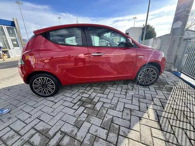 Usata Lancia Ypsilon Gold 69 CV (50 kW) 2018 Utilitaria