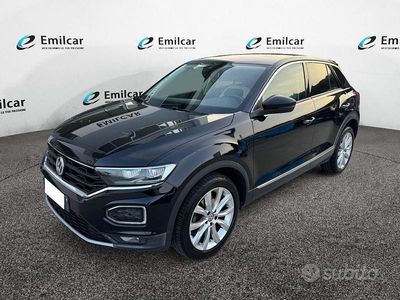 Usata VW T-Roc Advance 116 CV (85 kW) 2019 Nero SUV