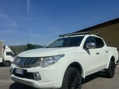 Usata Mitsubishi L200