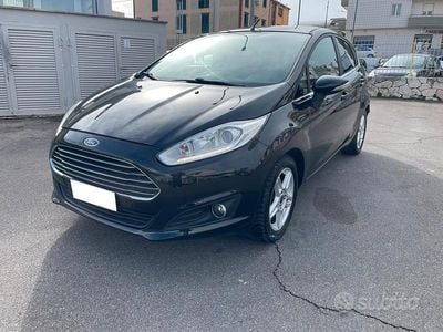 Usata Ford Fiesta Business Edition 75 CV (55 kW) 2014 Nero Utilitaria