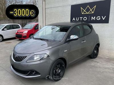 Usata Lancia Ypsilon Gold 69 CV (50 kW) 2023 Grigio Utilitaria