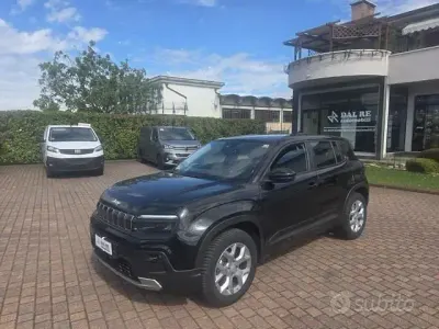 Usata Jeep Avenger Altitude 101 CV (74 kW) 2025 Nero SUV