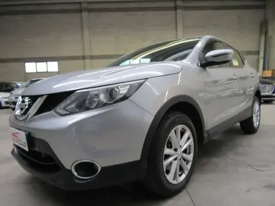 Usata Nissan Qashqai Tekna 110 CV (80 kW) 2018 Argento metallizzato SUV