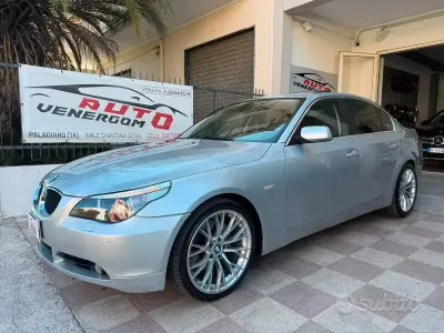 Usata BMW 530 Comfort Edition 218 CV (160 kW) 2004 Grigio Berlina