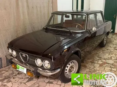Usata Alfa Romeo Giulia 1300 Super 85 CV (62 kW) 1976 Grigio Berlina