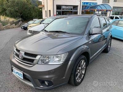 Usata Fiat Freemont 140 CV (102 kW) 2011 Grigio SUV