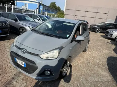 Usata Hyundai i10 Style 67 CV (49 kW) 2014 Grigio nardò Utilitaria
