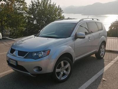 Usata Mitsubishi Outlander Instyle 140 CV (102 kW) 2007 Grigio SUV