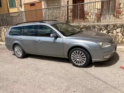 Begagnad Ford Mondeo 145 HK (106 kW) 2007 Grå Kombi