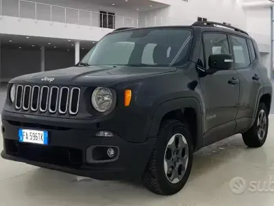 Usata Jeep Renegade Longitude 140 CV (102 kW) 2015 Nero metallizzato SUV