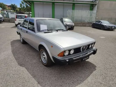 Usata Alfa Romeo Alfa 6 158 CV (116 kW) 1980 Grigio metallizzato Berlina