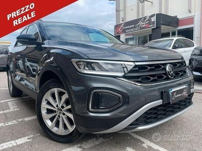 Begagnad VW T-Roc Edition 150 HK (110 kW) 2024 Grå SUV