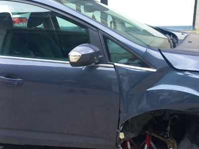 usata Ford C-MAX incidentata