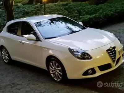 Usata Alfa Romeo Giulietta 105 CV (77 kW) 2015 Bianco Utilitaria