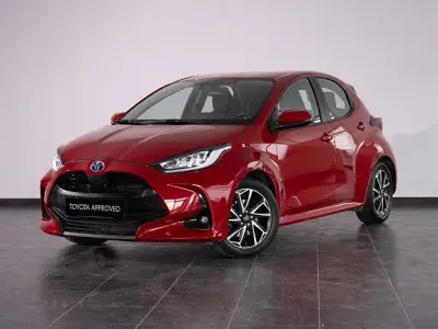 Usata Toyota Yaris Hybrid Trend 115 CV (84 kW) 2022 Rosso Berlina
