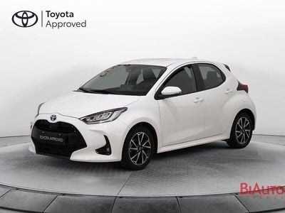 Usata Toyota Yaris Hybrid Trend 116 CV (85 kW) 2022 Bianco Berlina