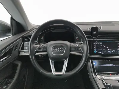 Usata Audi Q8 286 CV (210 kW) 2021 Grigio scuro SUV