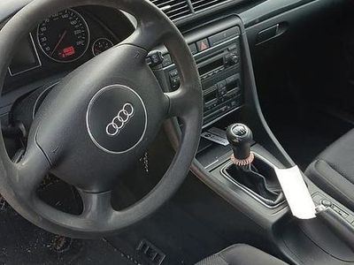 Usata Audi A4 130 CV (95 kW) 2005 Grigio Station wagon