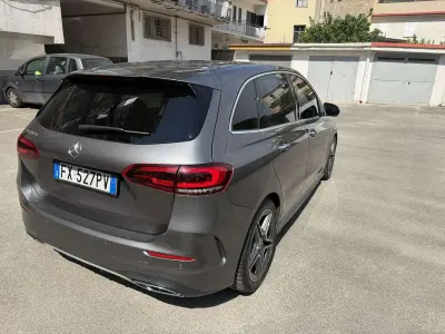 Usata Mercedes B200 Premium 150 CV (110 kW) 2019 Utilitaria