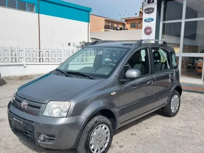 Käytetty Fiat Panda 4x4 Climbing 69 HP (50 kW) 2011 Harmaa Viistoperä