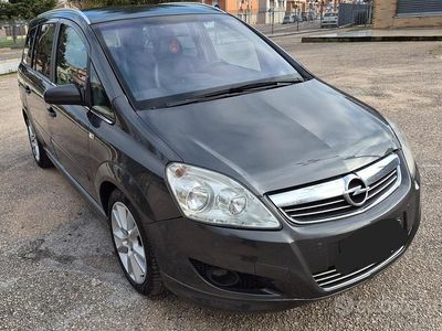Usata Opel Zafira Cosmo 150 CV (110 kW) 2009 Grigio Monovolume